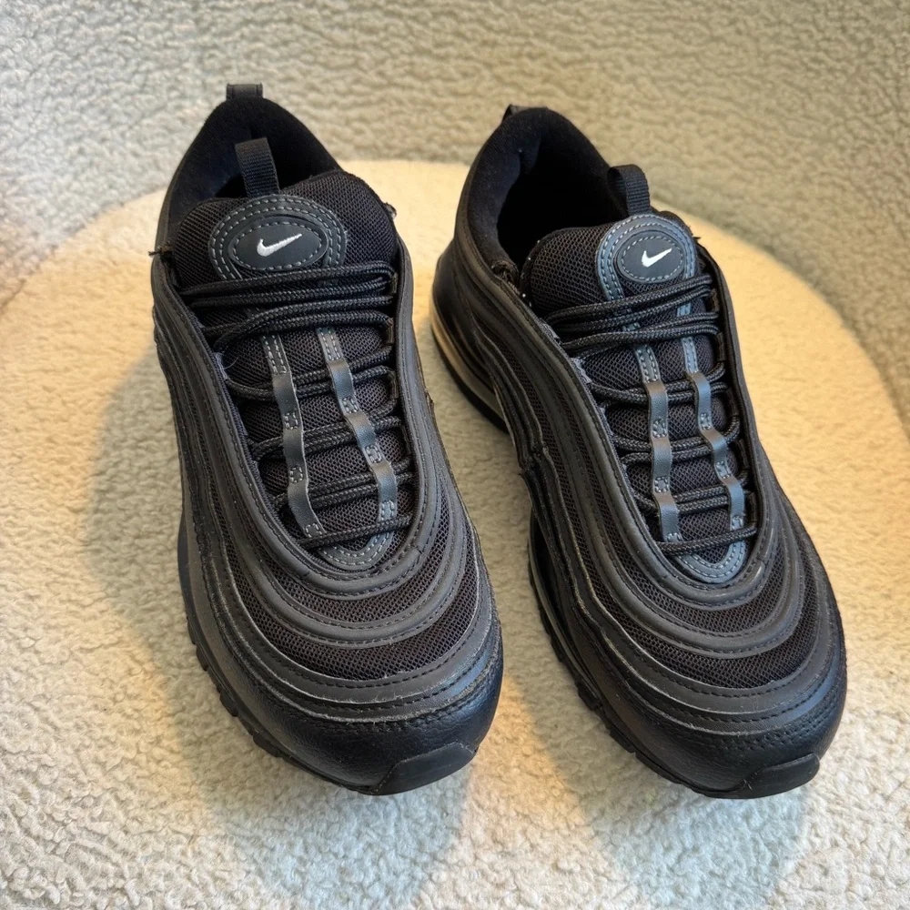 Nike Air Max Sneakers | 7.5 | PLEASE READ DESCRIPTION